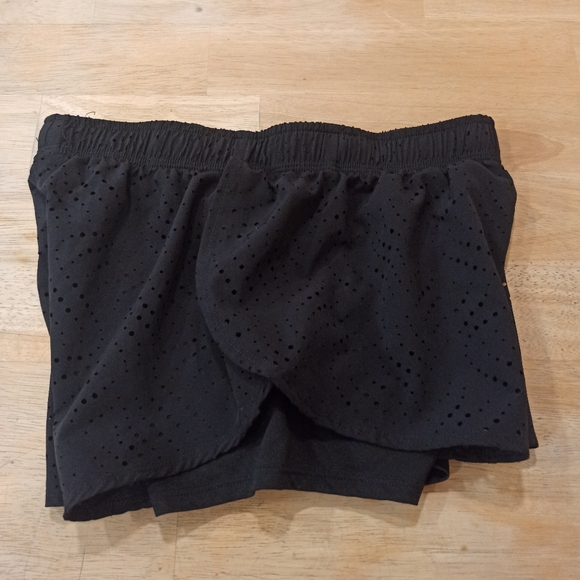 Forever 21 Women's Black Perforated Shorts - Picture 6 of 14